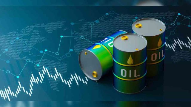 Oil Holds Gain as Traders Brace for Fresh Attacks in Middle East